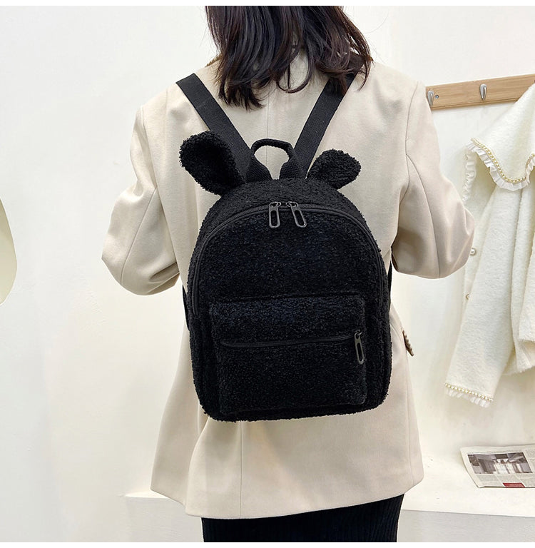 GESSY FURRT BACKPACK IN BLACK