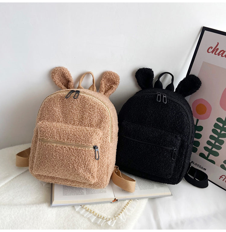 GESSY FURRT BACKPACK IN BLACK