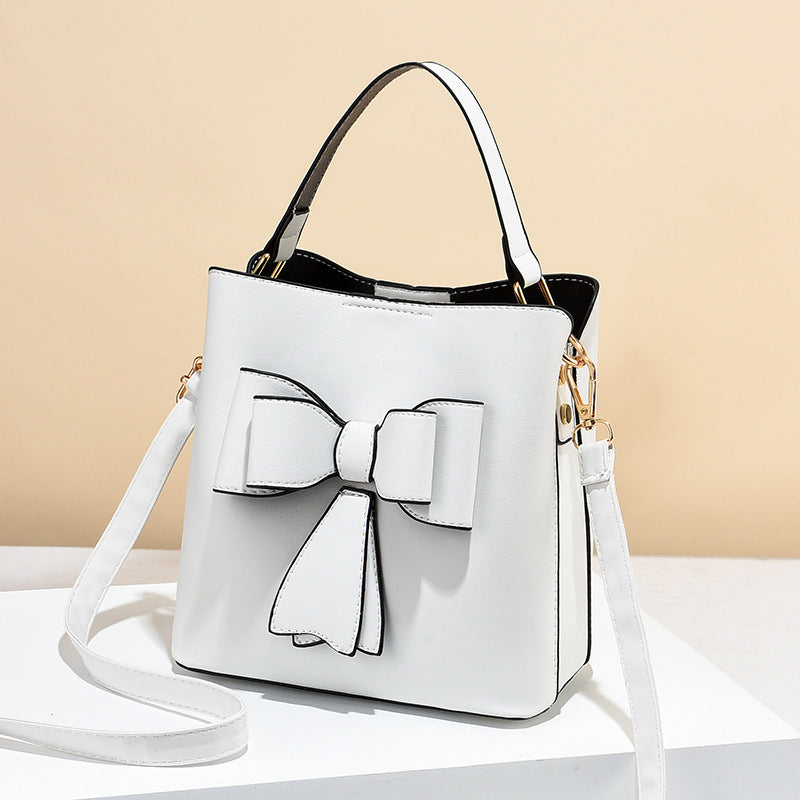 GESSY TOTE HANDBAG BOW TIE BAG OPTIONAL SHOULDER STRAP IN WHITE