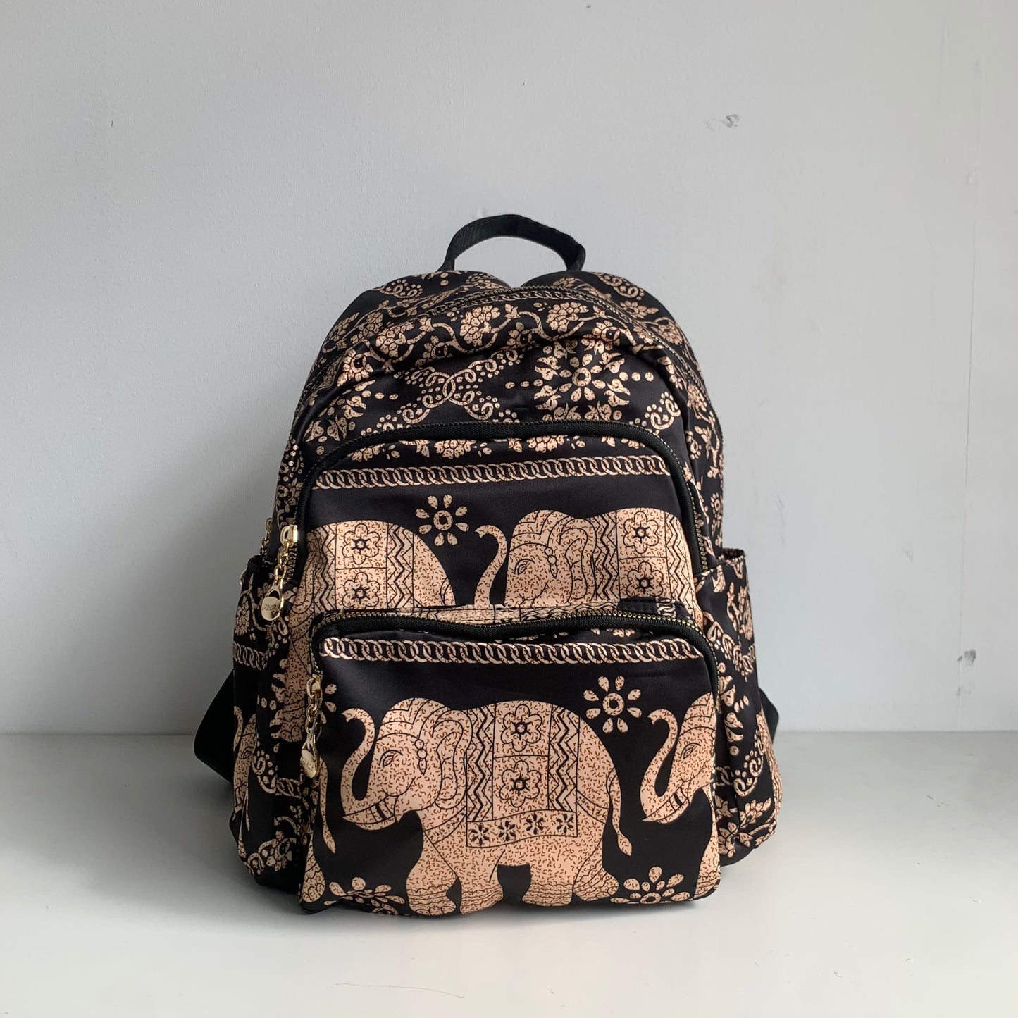 GESSY NYLON MULTI-LAYER BIG BACKPACK IN GOLD ELEPHANT PRINT