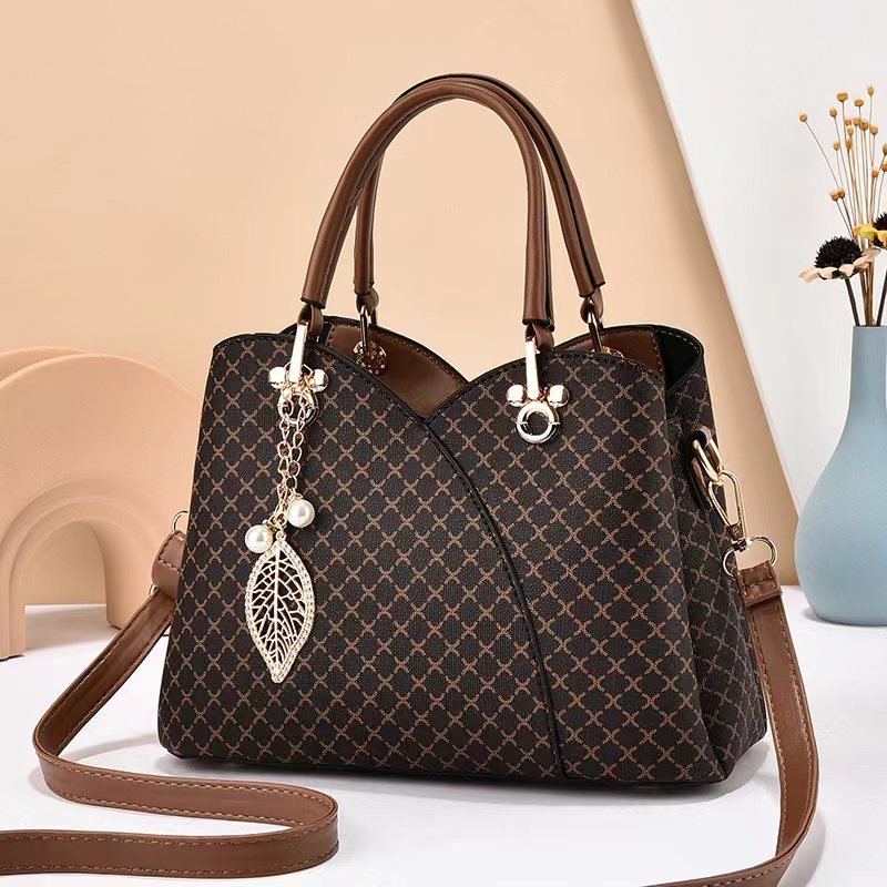 GESSY LATTICES PRINT BAG IN COFFEE