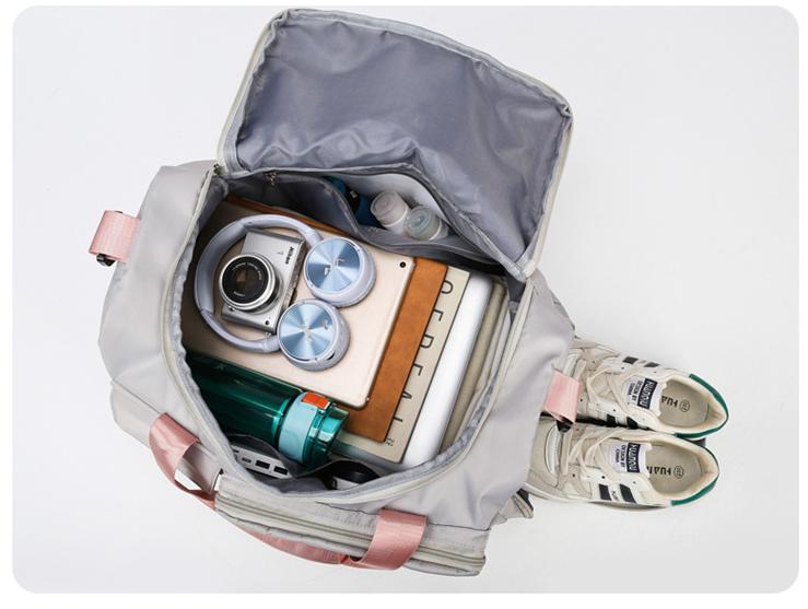 GESSY LARGE TRAVEL/GYM DUFFLE BAG WITH MULTI-POCKETS