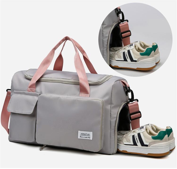 GESSY LARGE TRAVEL/GYM DUFFLE BAG WITH MULTI-POCKETS