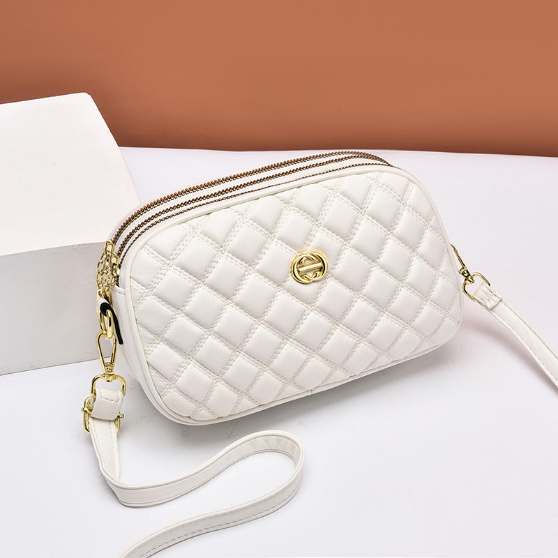 GESSY QUILTED DIAMOND SHAPE CROSSBODY BAG IN WHITE