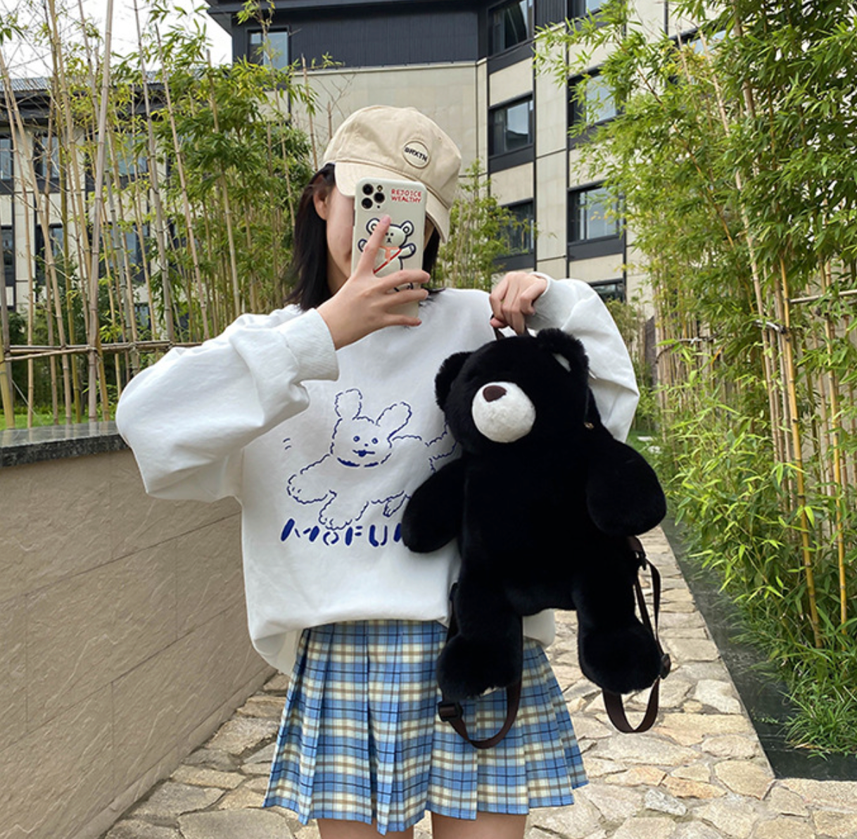 GESSY KID BACKPACK BEAR DOLL IN BLACK