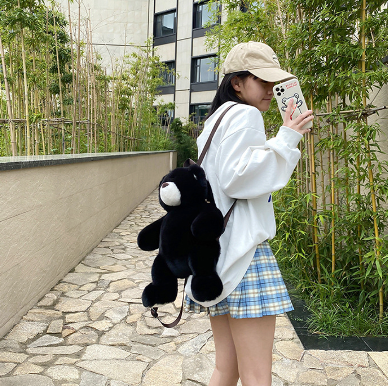 GESSY KID BACKPACK BEAR DOLL IN BLACK