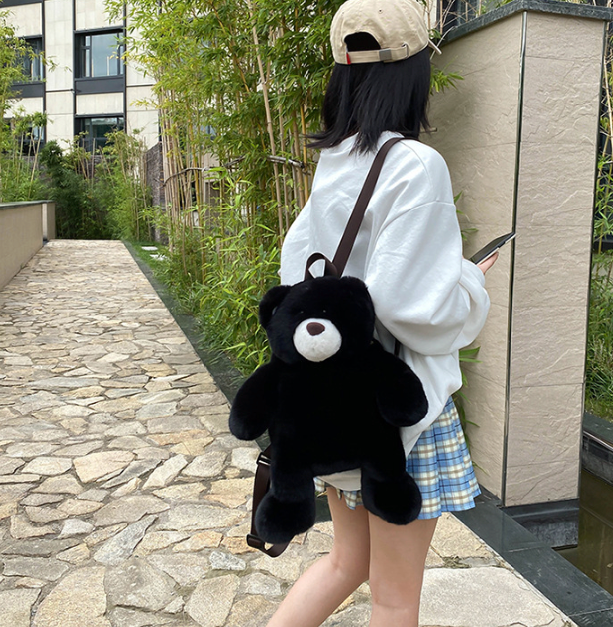 GESSY KID BACKPACK BEAR DOLL IN BLACK