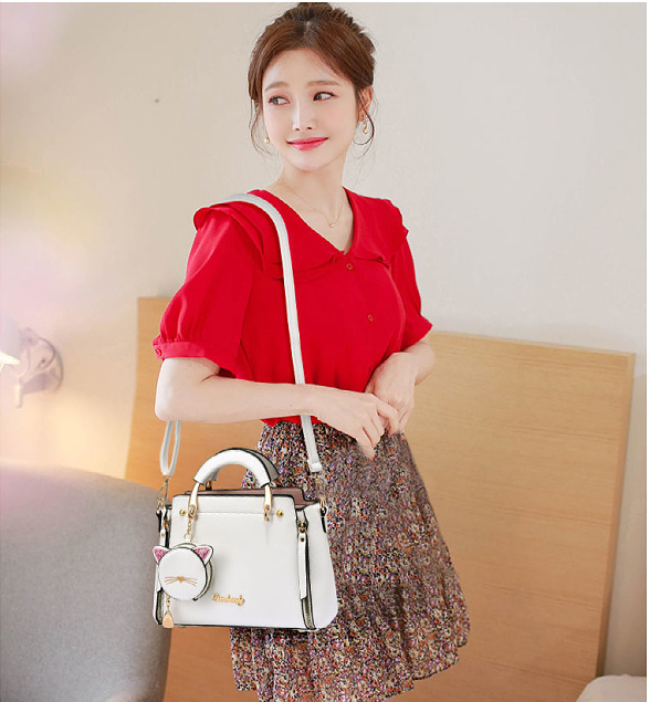 GESSY LEATHER METAL HANDLE BAG WITH KITTY COIN PURSE