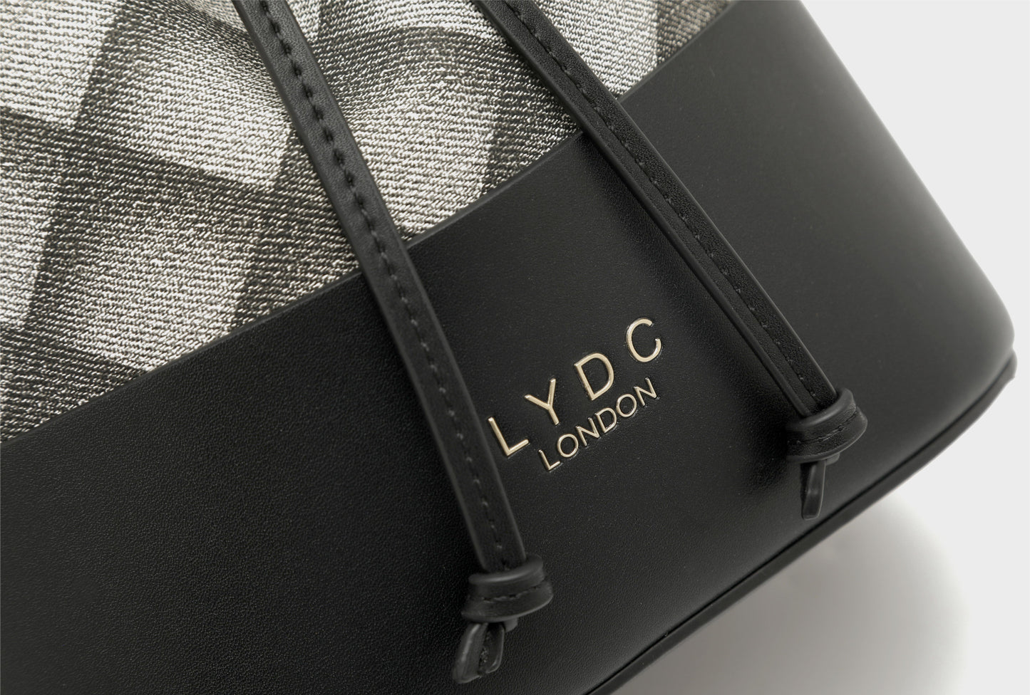 LYDC LATTICE DRAWSTRING BUCKET HANDBAG