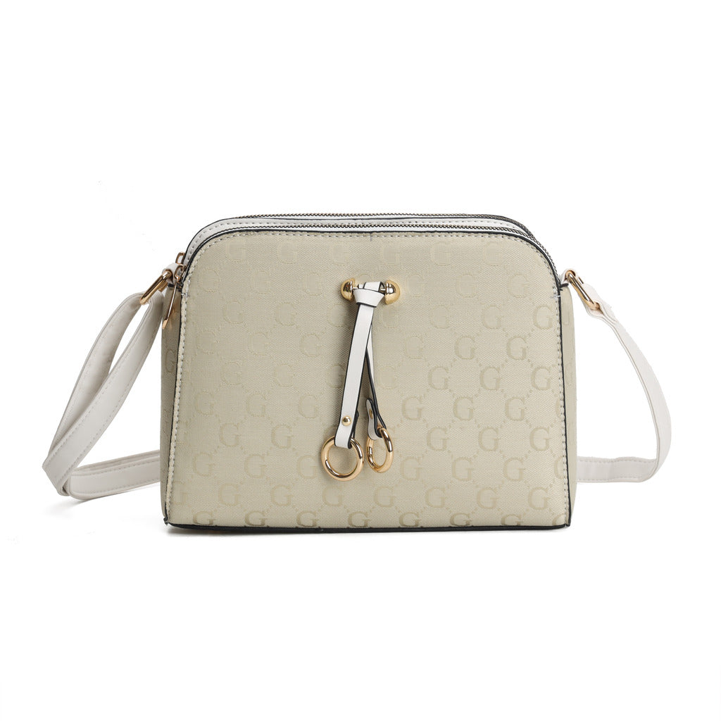 GESSY LOGO PRINT RING DECOR HANDBAG IN CREAM