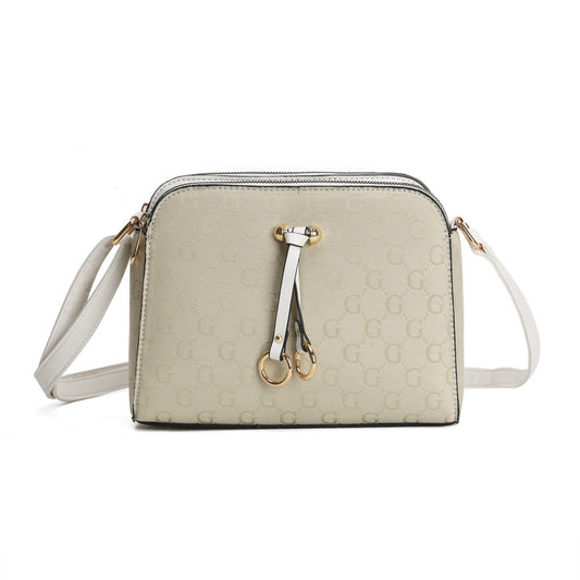 GESSY LOGO PRINT RING DECOR HANDBAG IN CREAM