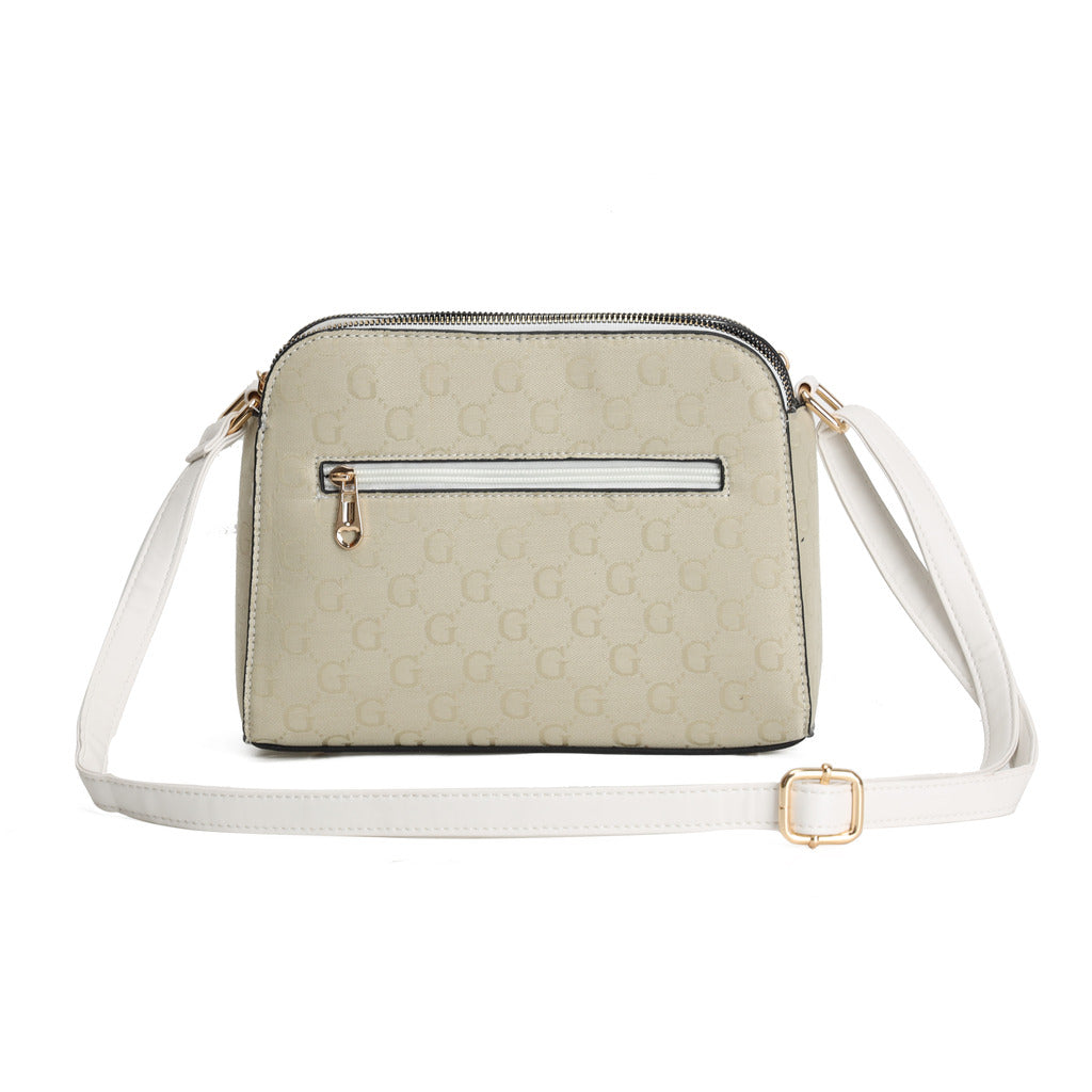 GESSY LOGO PRINT RING DECOR HANDBAG IN CREAM
