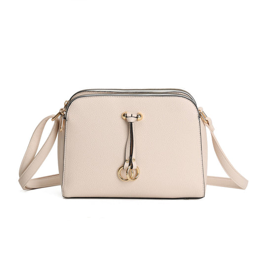 GESSY RING DECOR HANDBAG IN CREAM