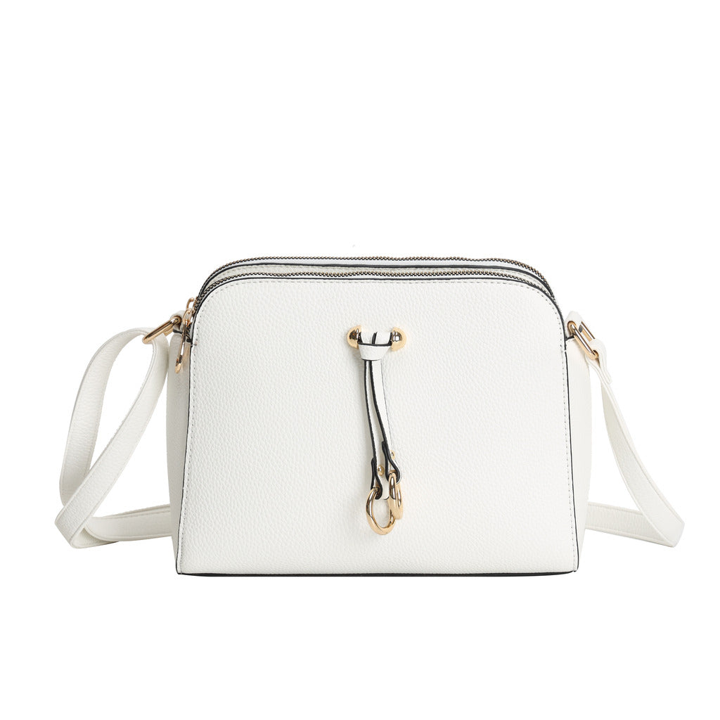 GESSY RING DECOR HANDBAG IN WHITE