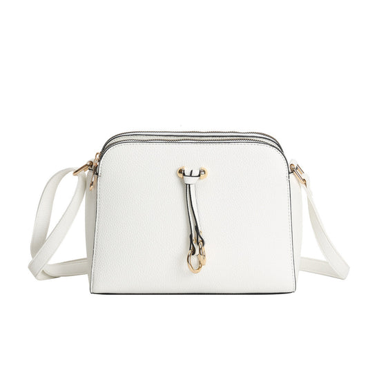 GESSY RING DECOR HANDBAG IN WHITE