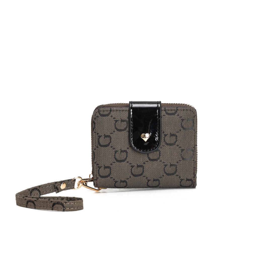 GESSY RETRO LOGO PRINT SHORT PURSE IN COFFEE