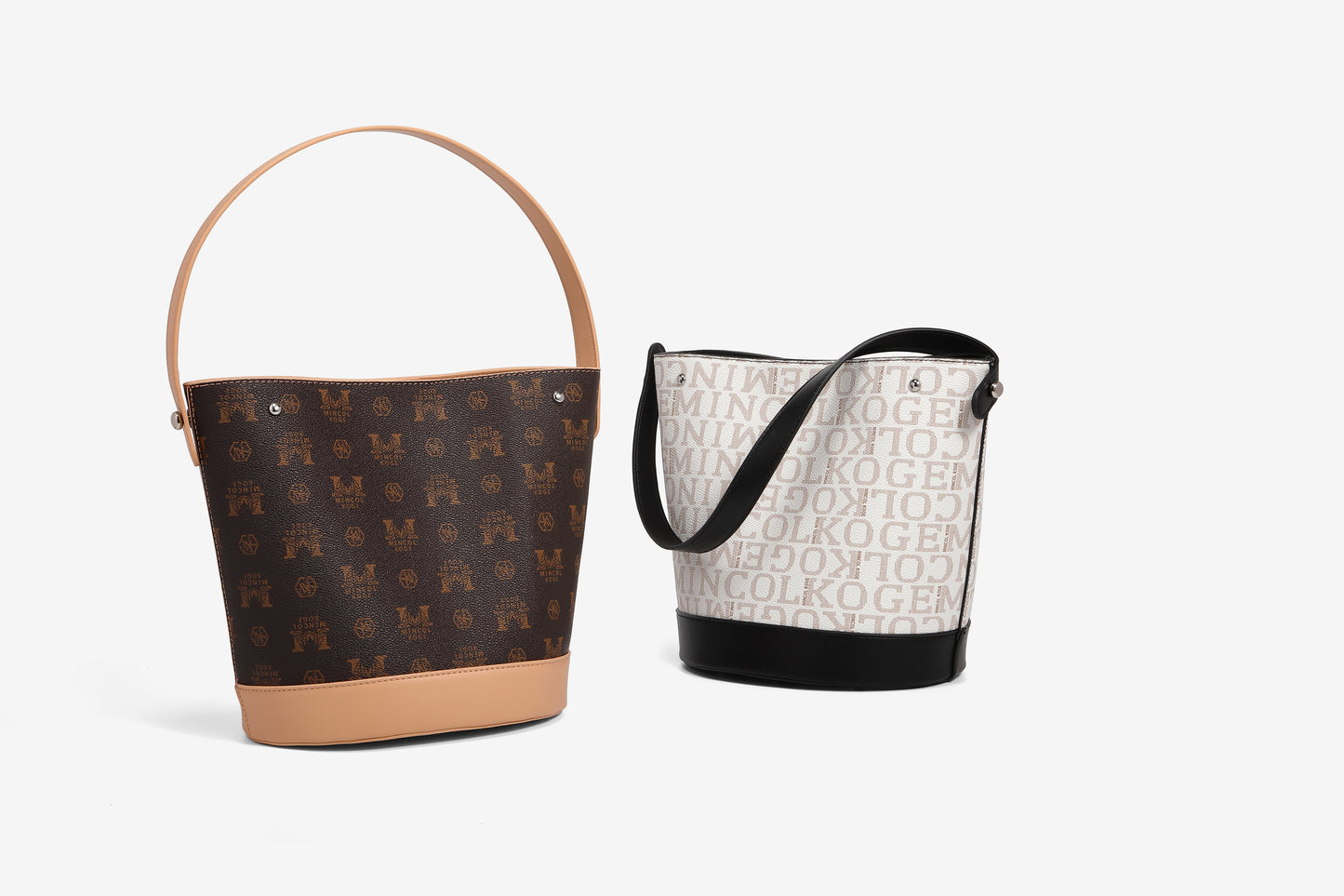 GESSY LOGO PRINT BUCKET BAG IN COFFEE