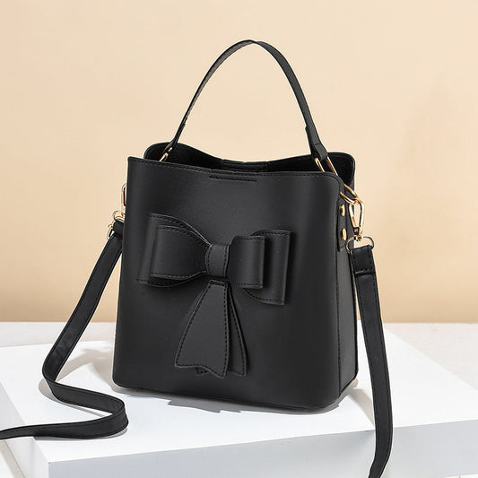 GESSY TOTE HANDBAG BOW TIE BAG OPTIONAL SHOULDER STRAP IN BLACK
