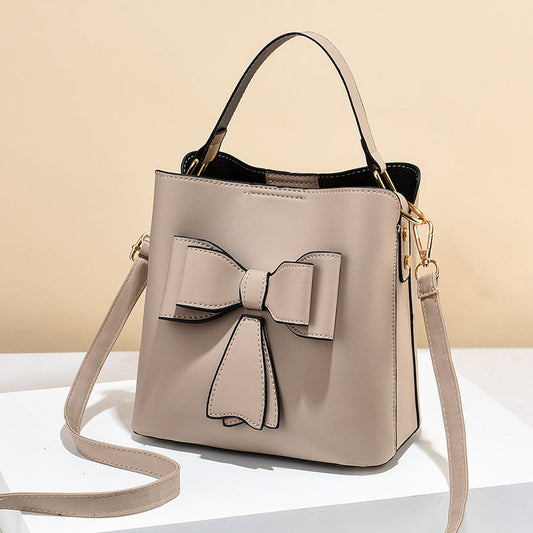 GESSY TOTE HANDBAG BOW TIE BAG OPTIONAL SHOULDER STRAP IN KHAKI