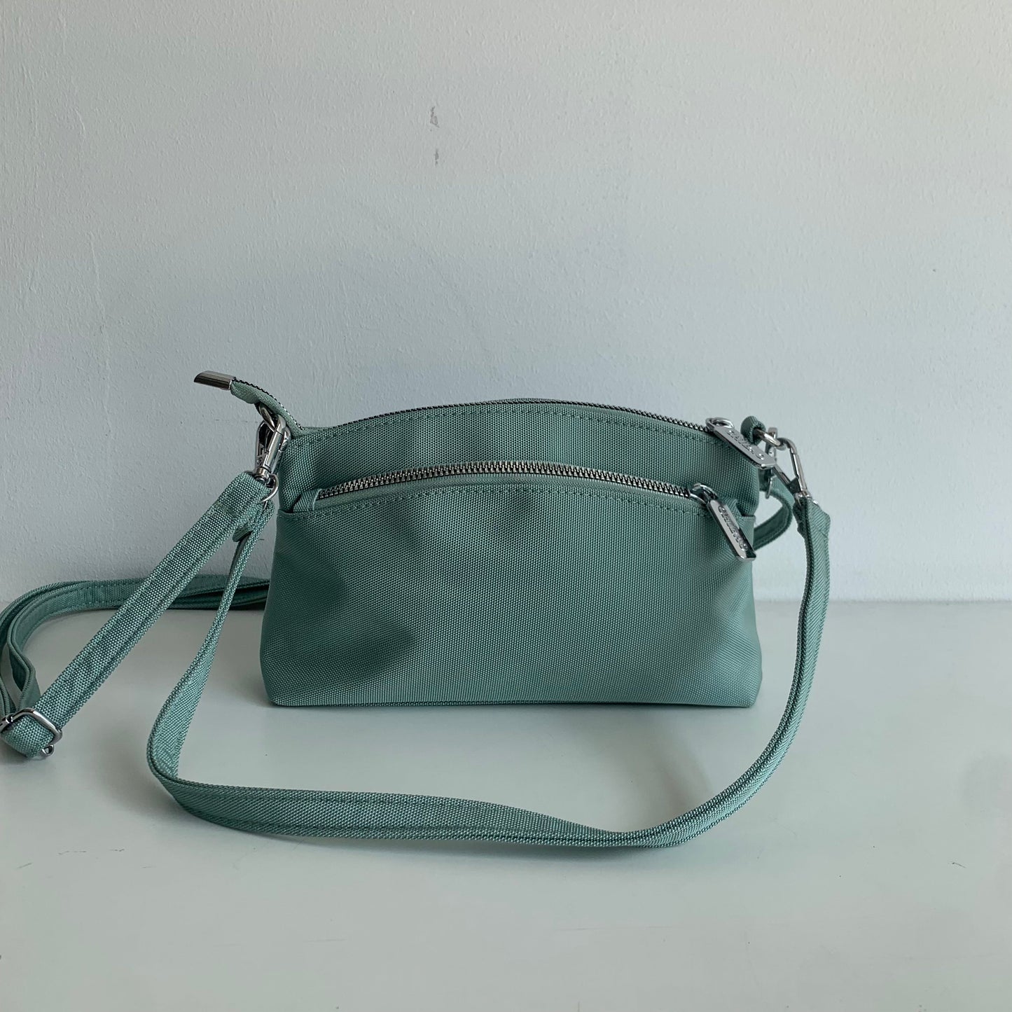 GESSY MULTI-LAYER CROSSBODY BAG IN GREEN