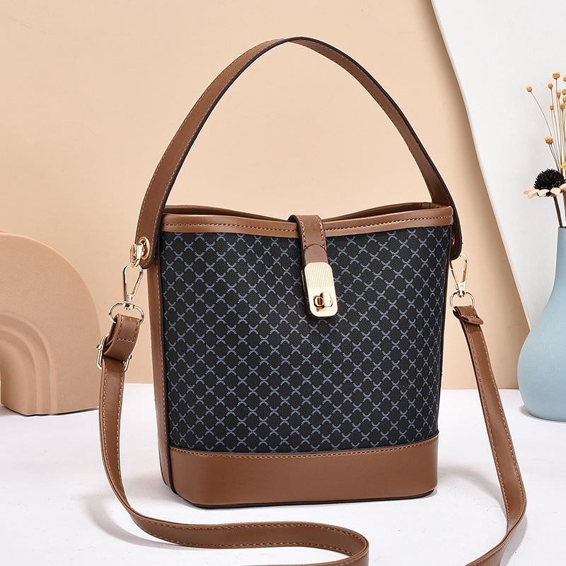 GESSY LATTICE PRINT BUCKET HANDBAG