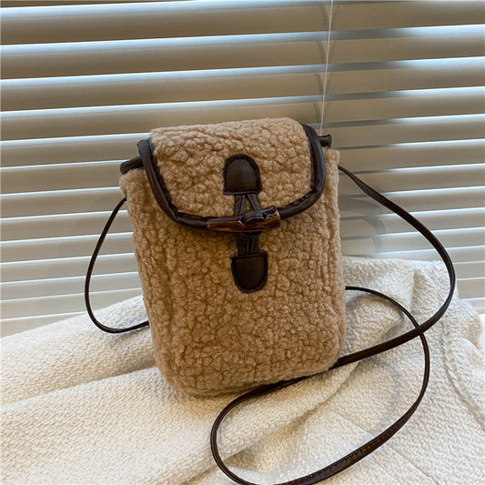 GESSY FLUFFY LAMBSWOOL CELLPHONE SHERPA BAG