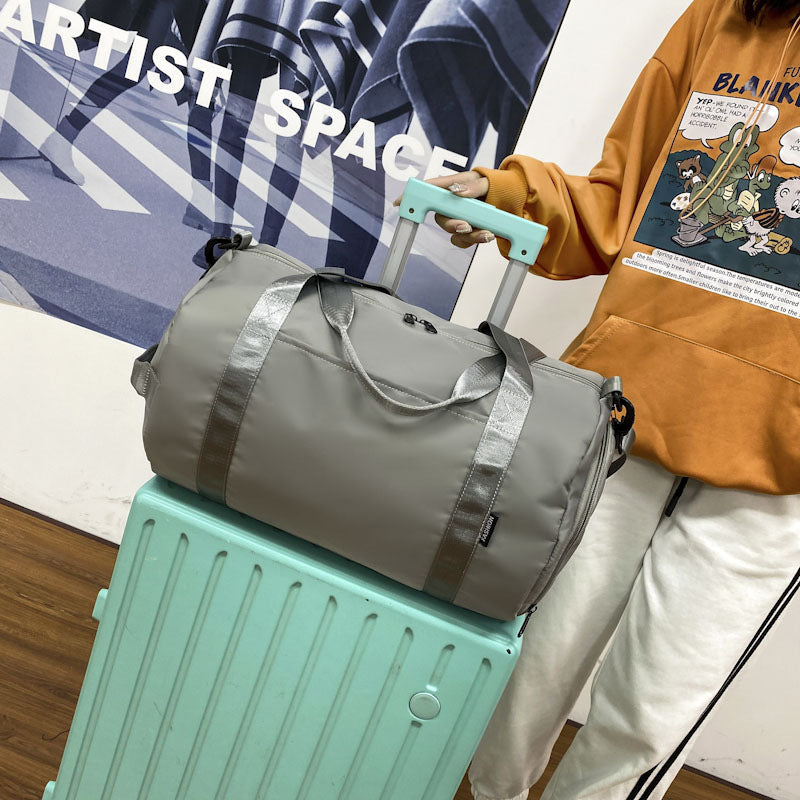 GESSY LARGE LIGHT TRAVEL/GYM DUFFLE BAG