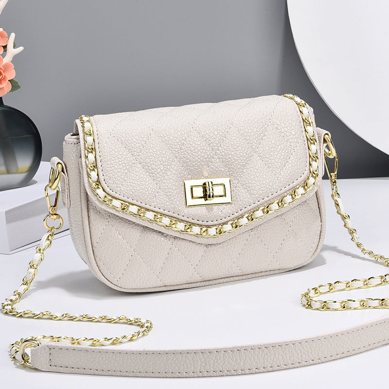 GESSY FLAP BAG WITH CHAIN IN BLACK