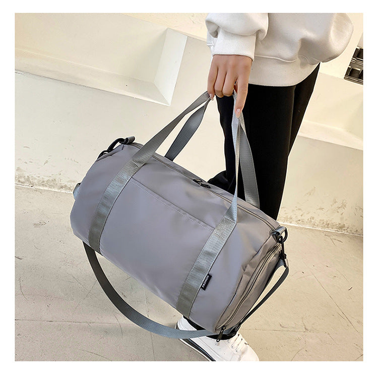 GESSY LARGE LIGHT TRAVEL/GYM DUFFLE BAG