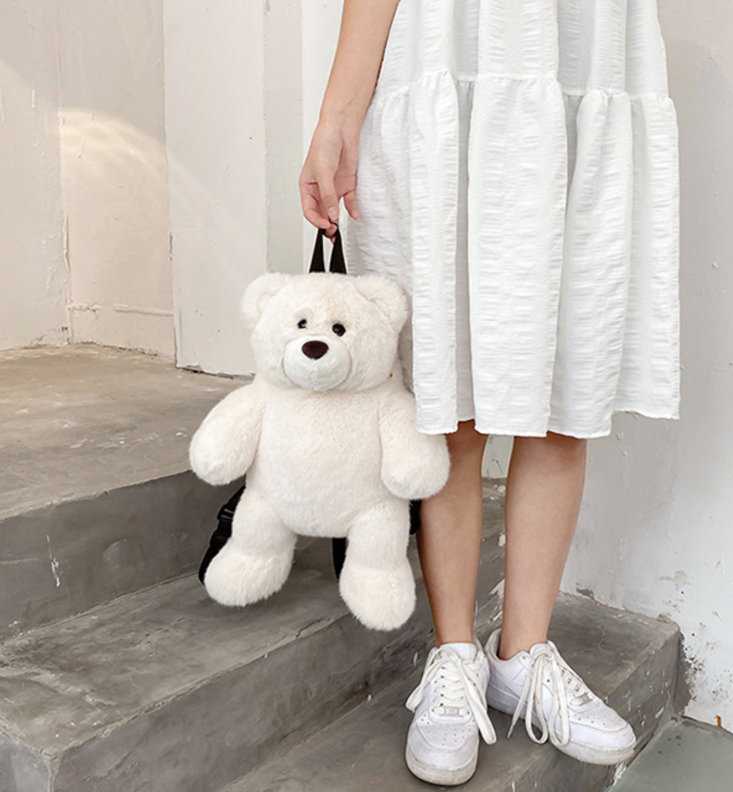 GESSY KID BACKPACK BEAR DOLL IN WHITE