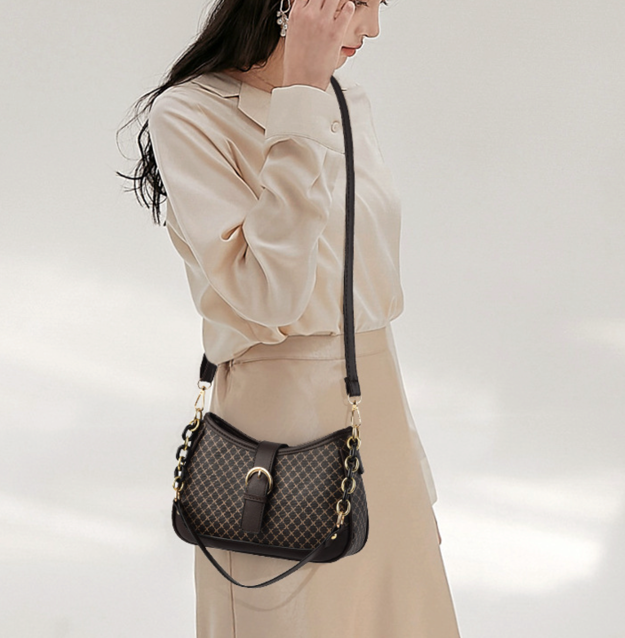 GESSY OPTIONAL SHOULDER STRAP CROSSBODY BAG IN COFFEE