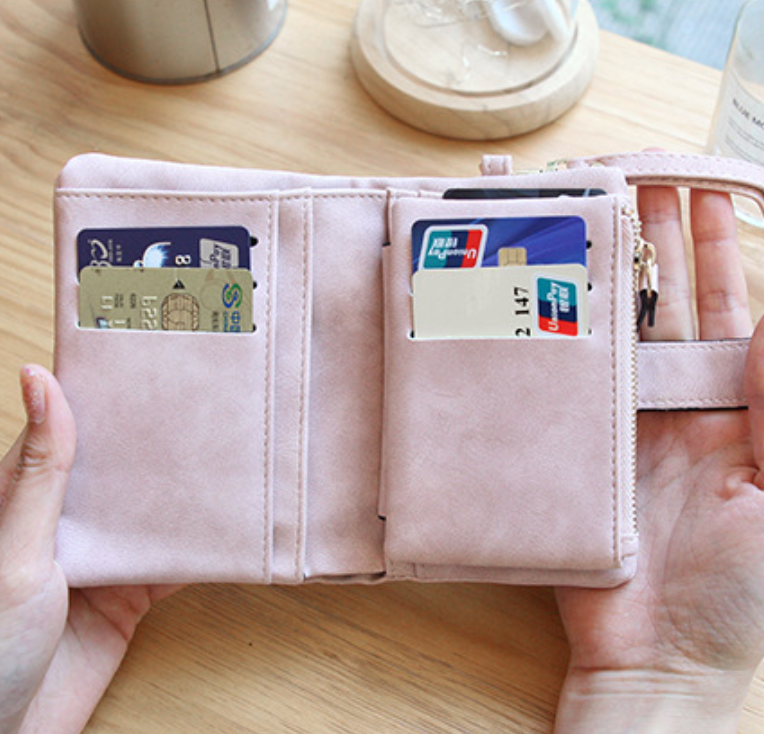 GESSY SOFT LEATHER SMALL SHORT PURSE IN BLUE