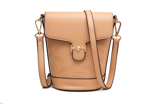 GESSY LEAF PRINT BUCKET BAG IN YELLOW