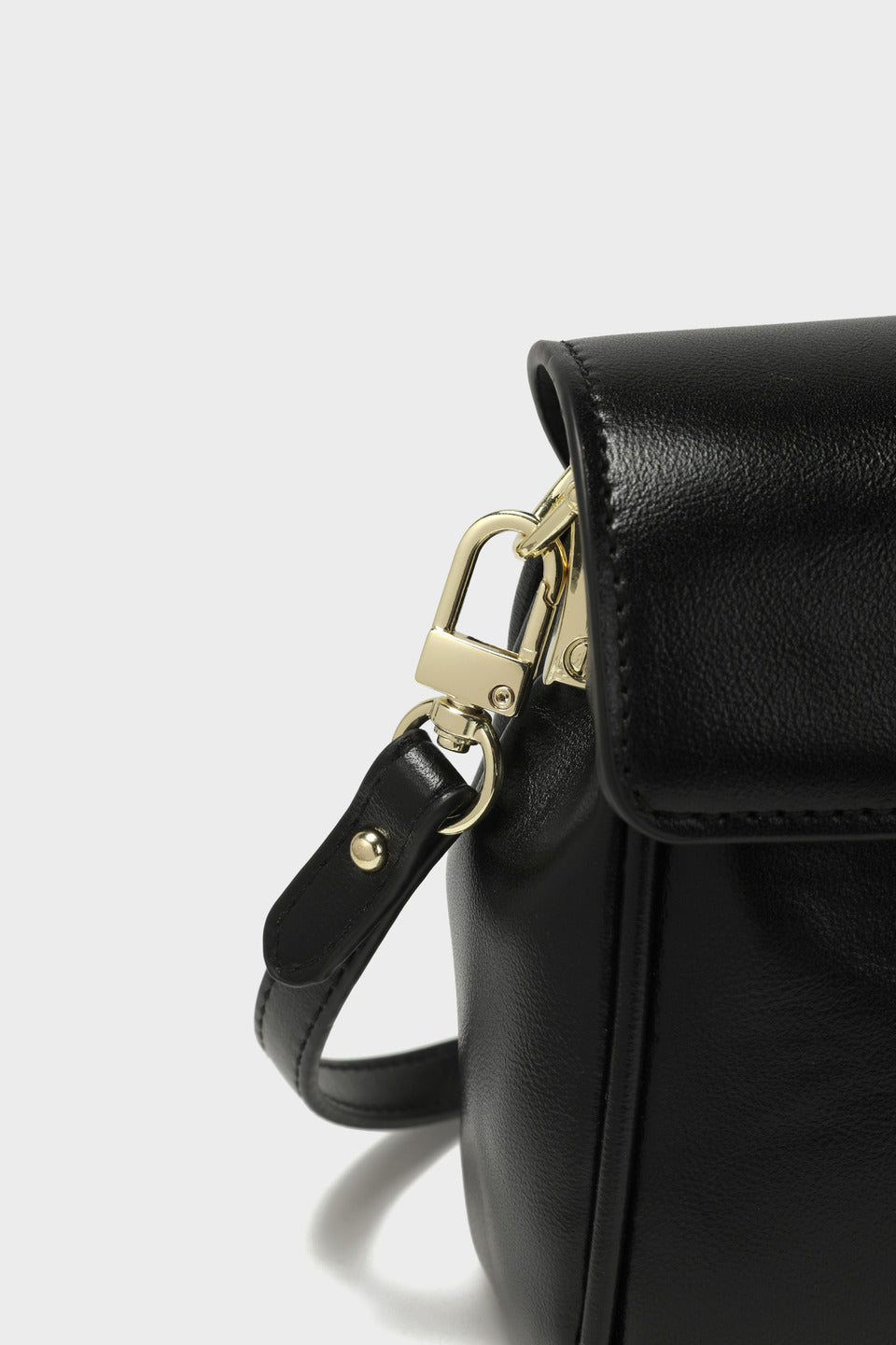 GESSY FLAP CROSSBODY BAG