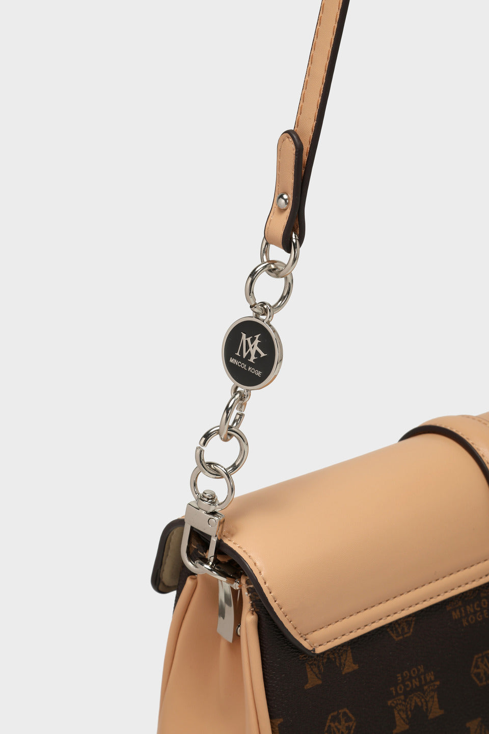 GESSY RETRO METAL BUCKLE COMPARTMENT FLAP BAG