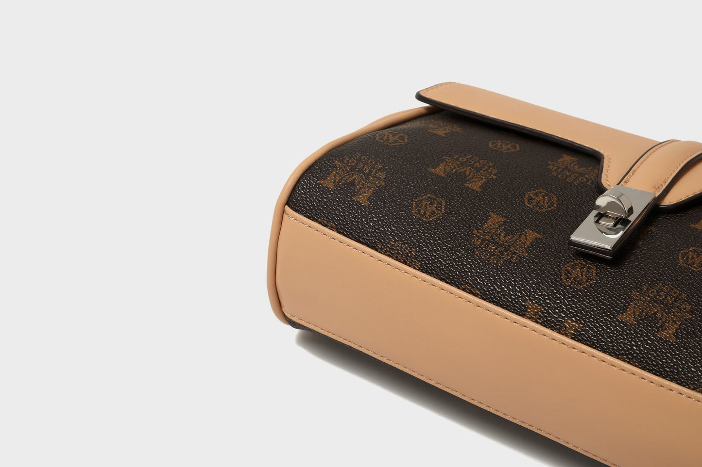 GESSY RETRO METAL BUCKLE COMPARTMENT FLAP BAG